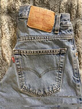 Vintage 2000/Y2K Levi 570 Baggy Fit Taper Jeans Size W31 x L30